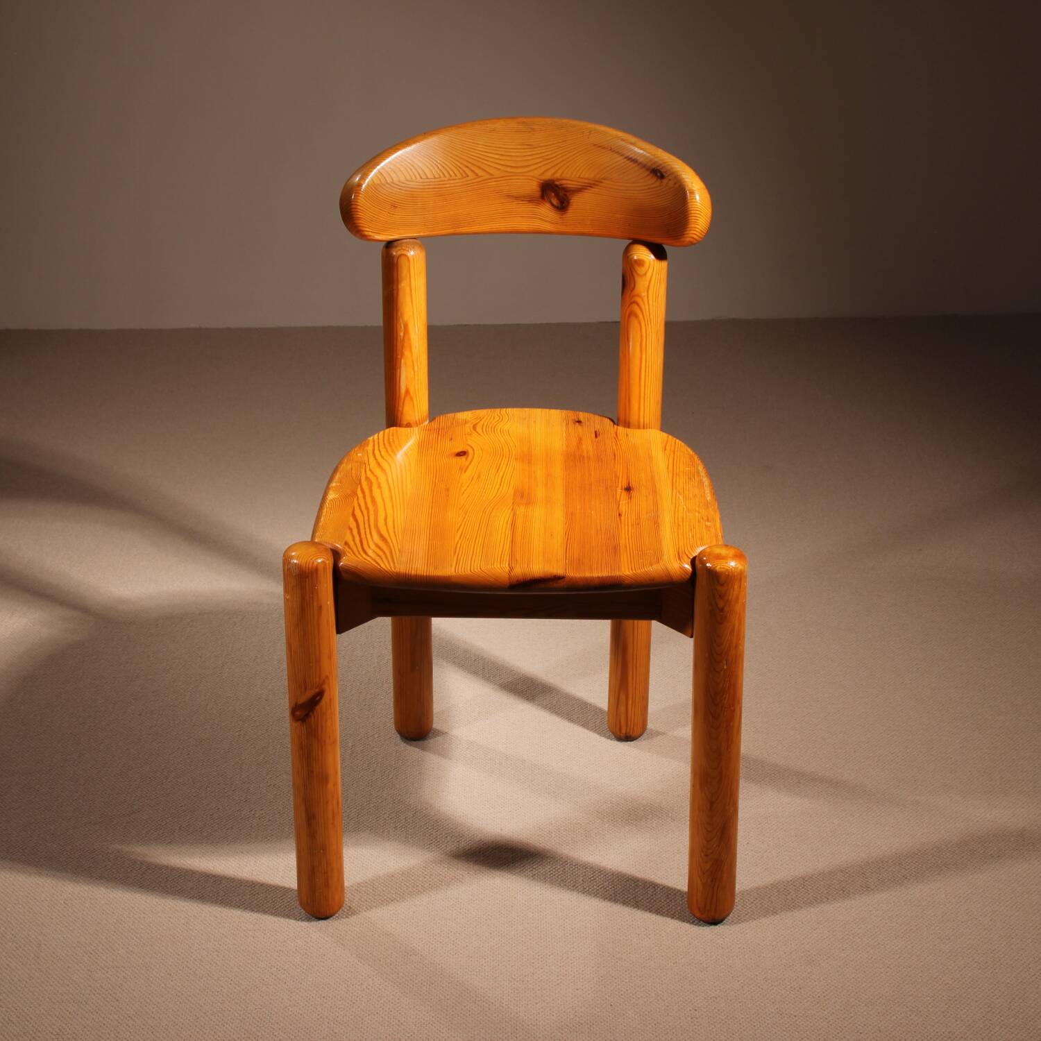 Six Dining Chairs in Pine Wood | Italy 1980s