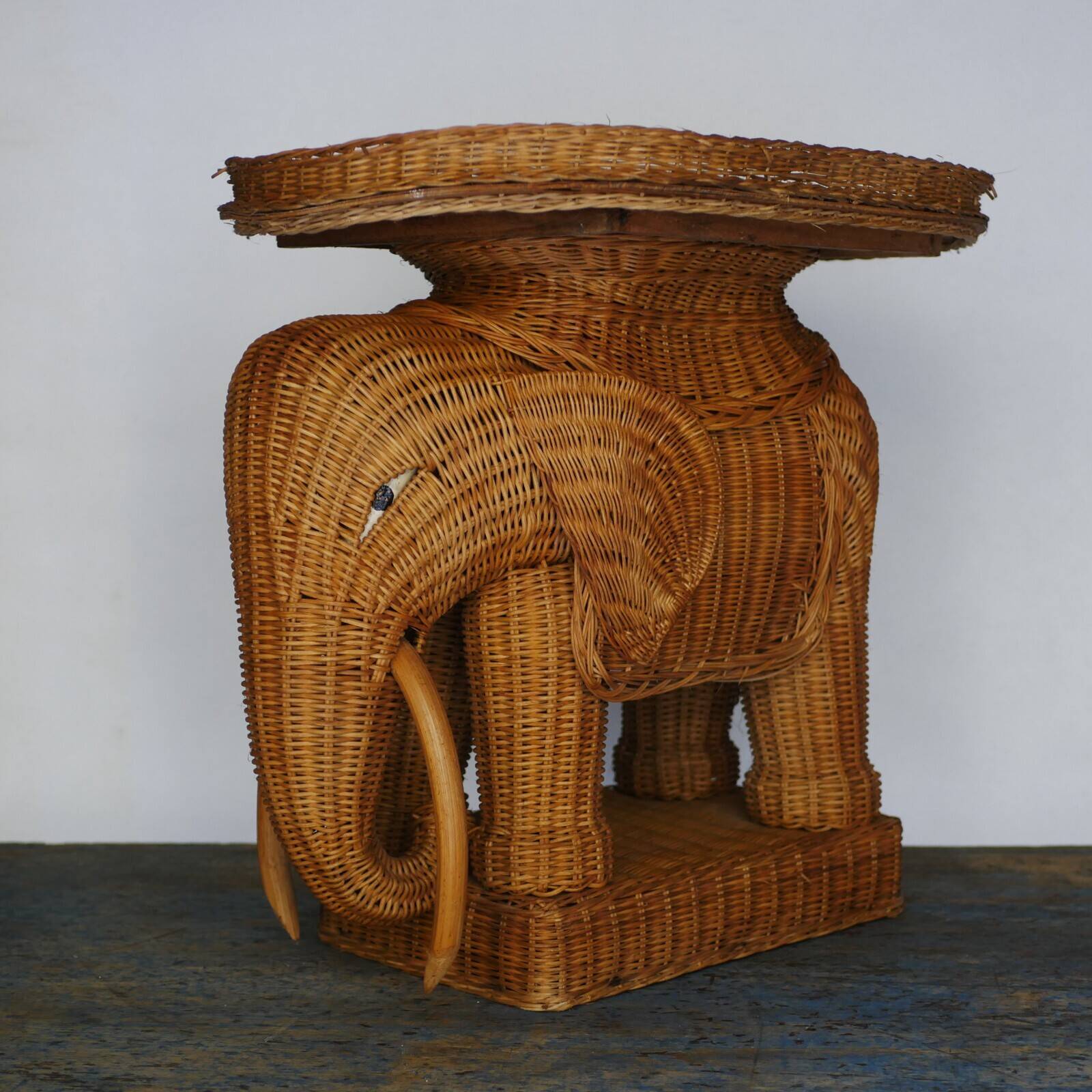 Table basse éléphant des années 60 - Décoration vintage maison