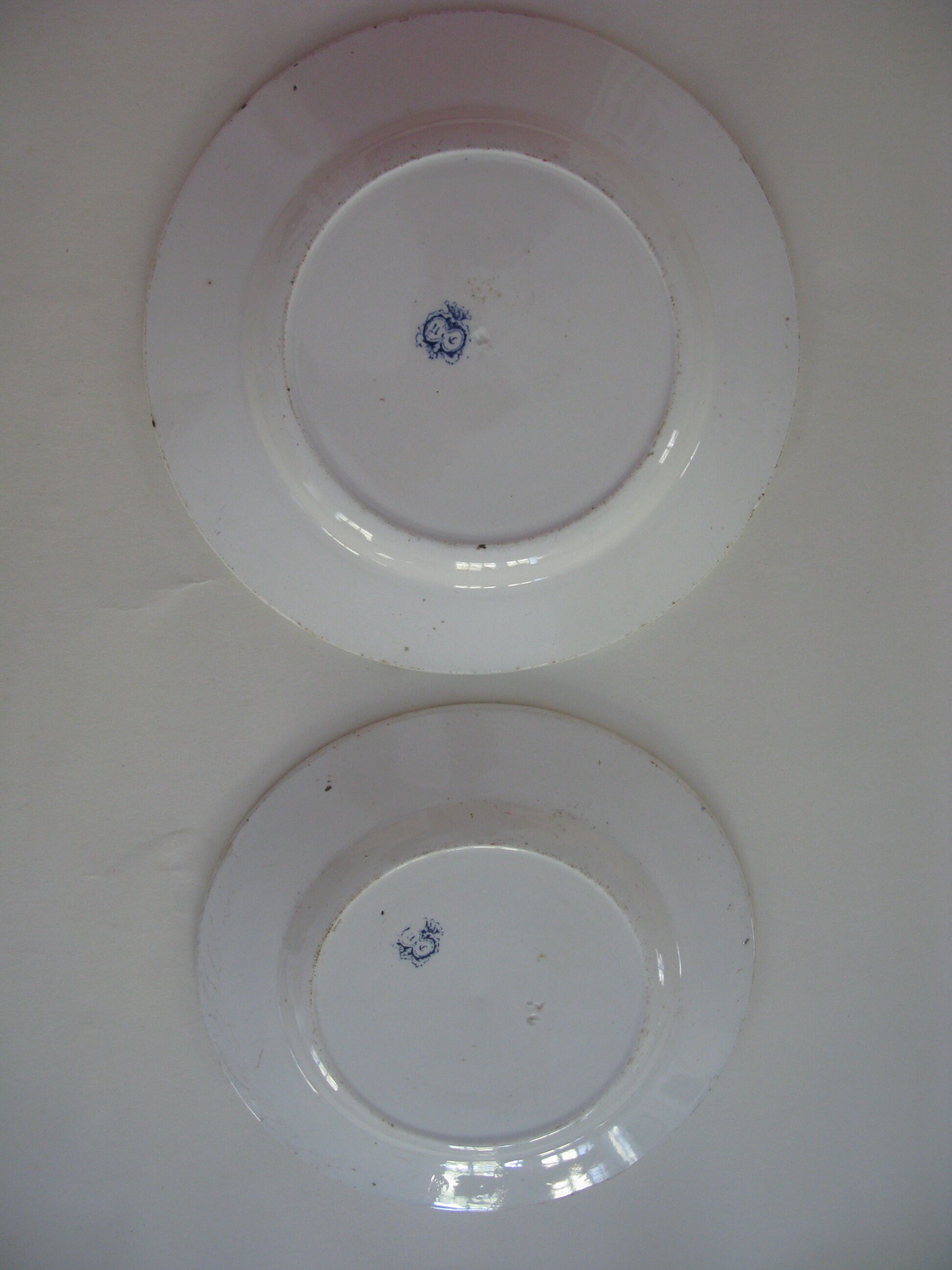 2 vintage plates
