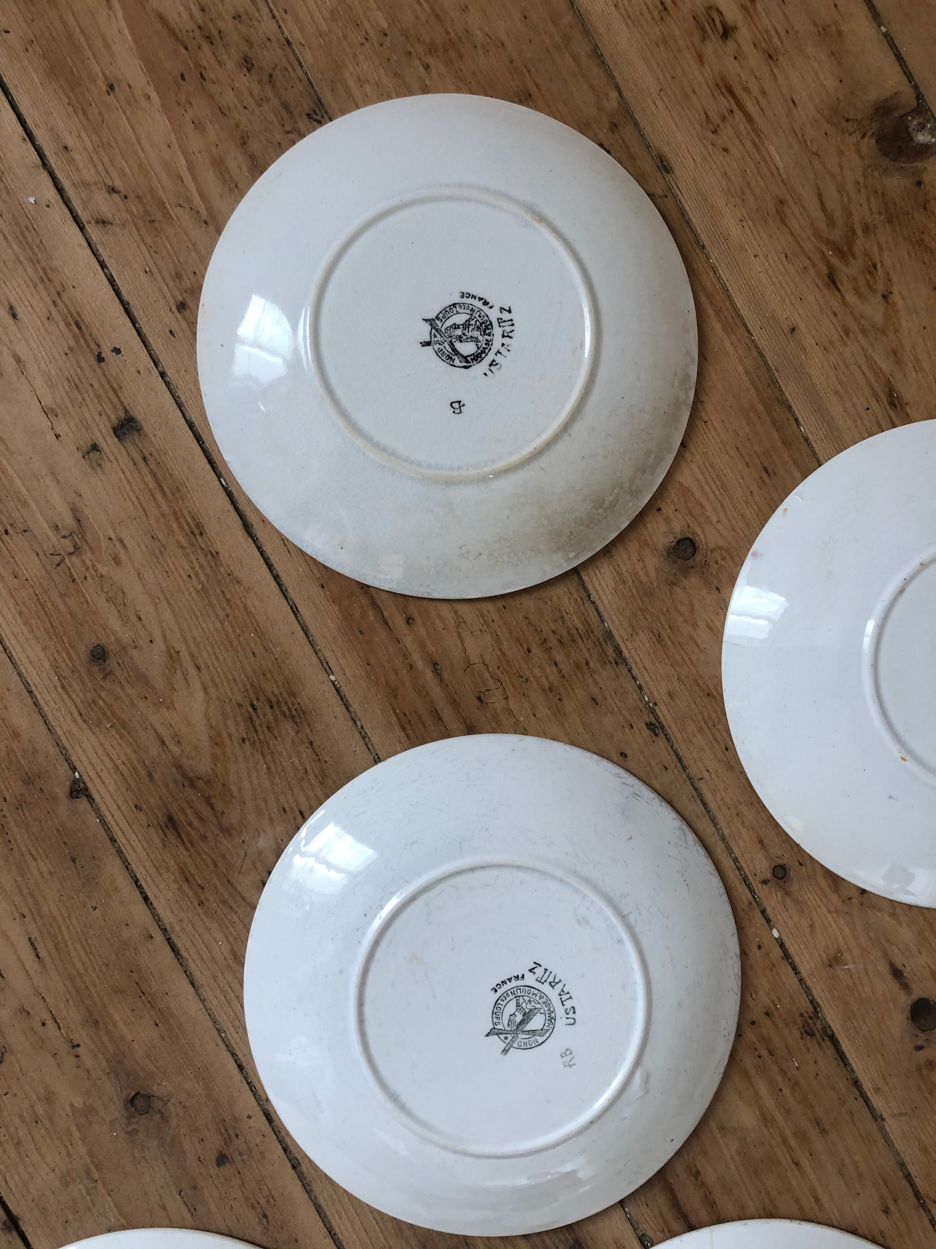 Set of 10 dessert plates in earthenware