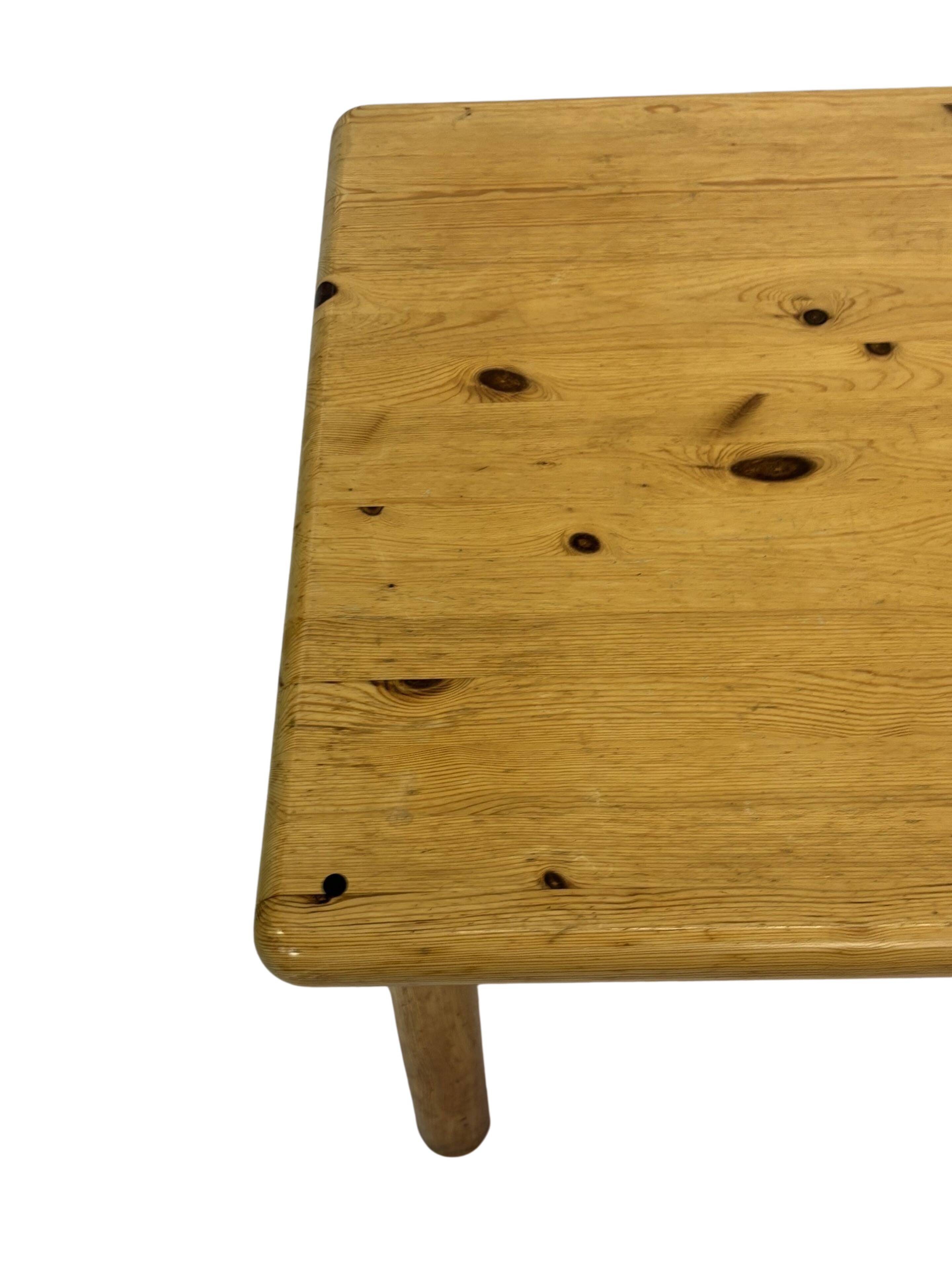 Vintage coffee table in pine 70s minimalist design