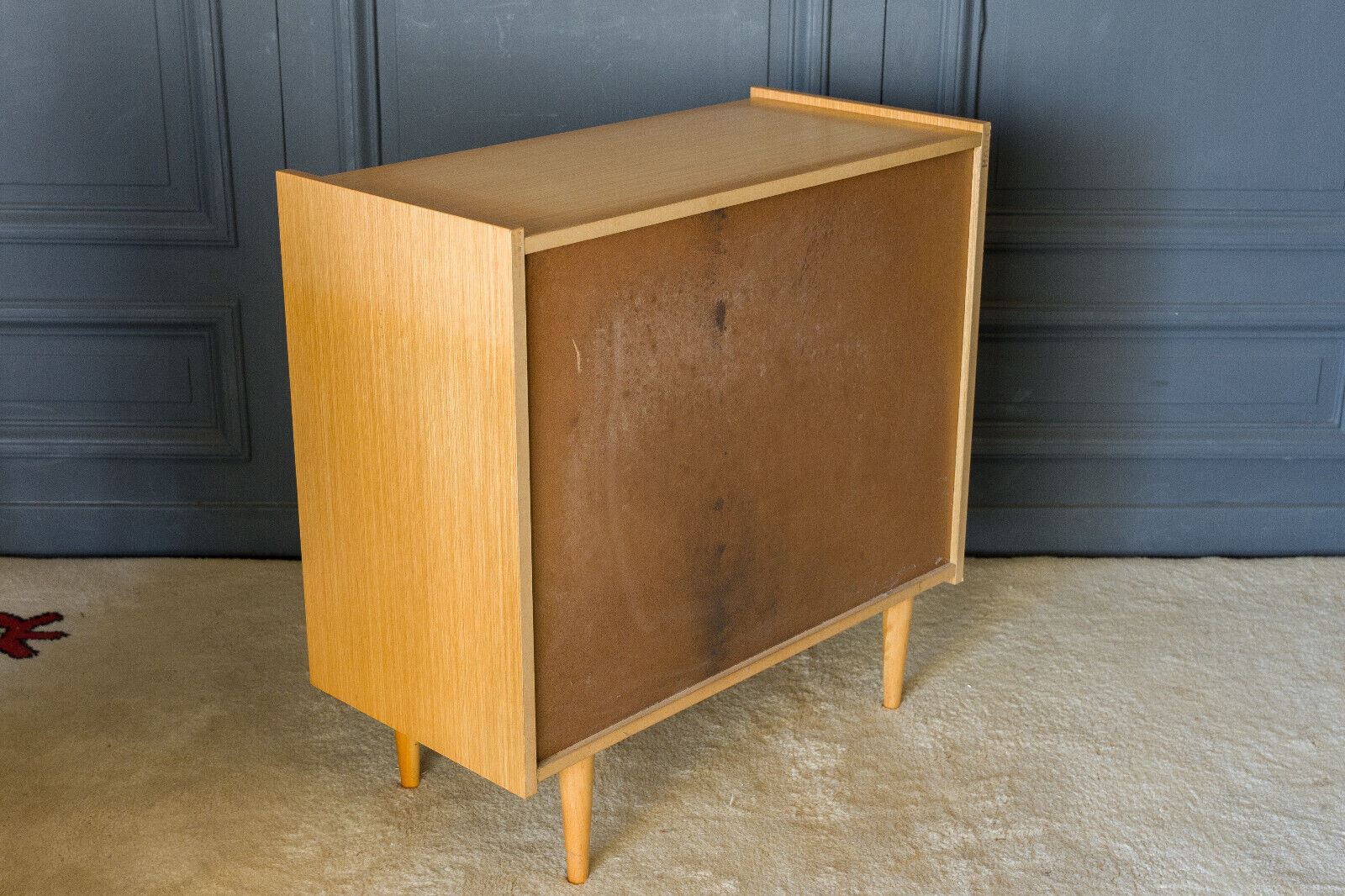 Light wood chest of drawers 4 drawers 1960 Spindle legs