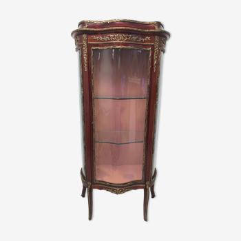 Vitrine galbee style Louis XV