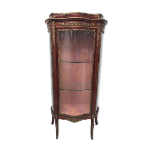 Vitrine galbee style Louis XV