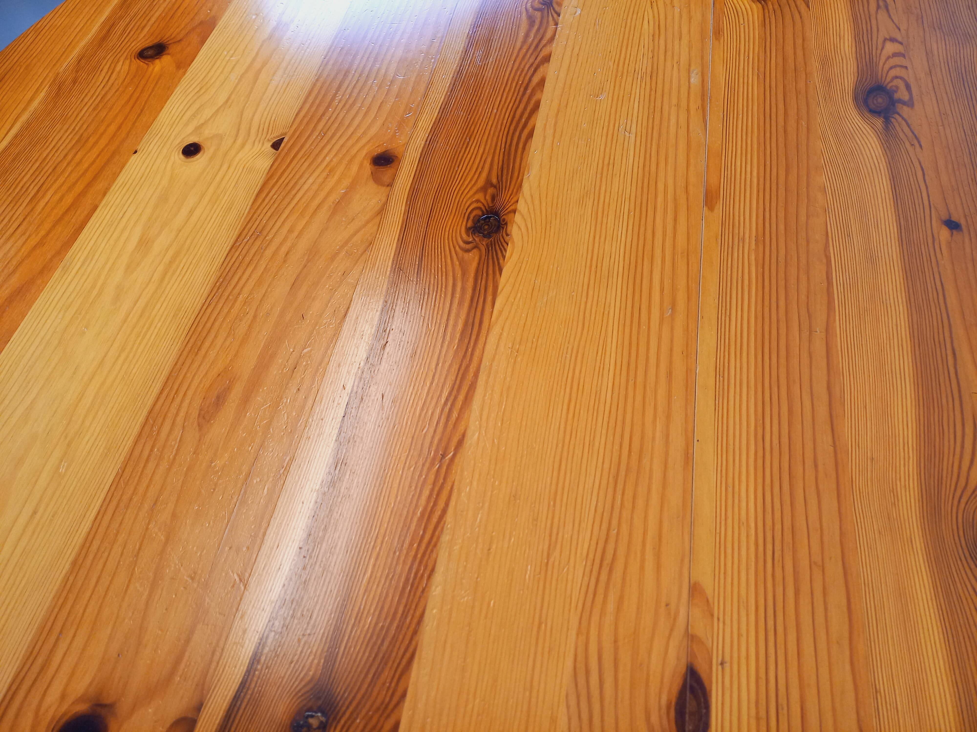 Vintage Scandinavian round pine dining table from the 60s 70s