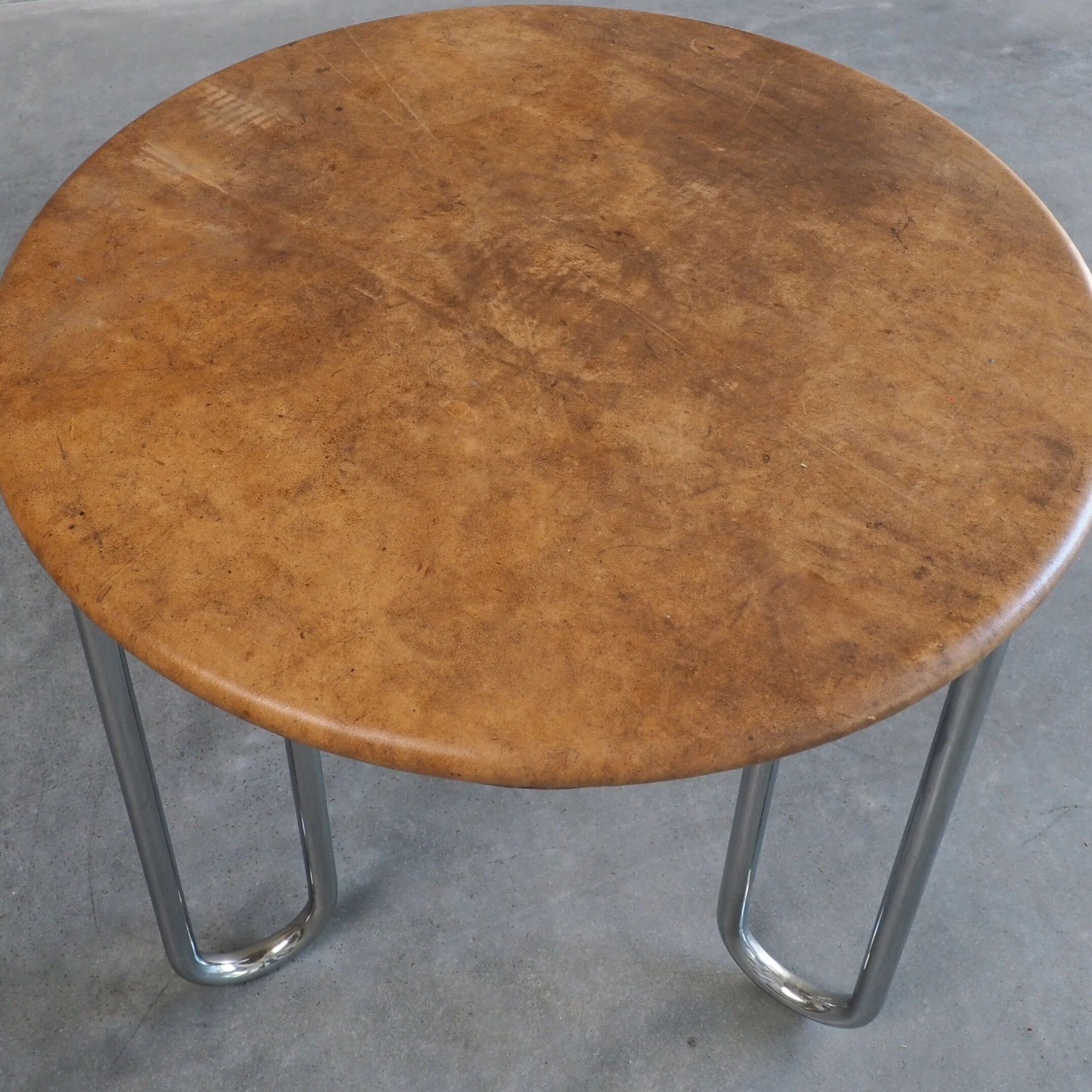Bauhaus two-tier side table