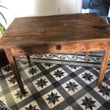 Farm table