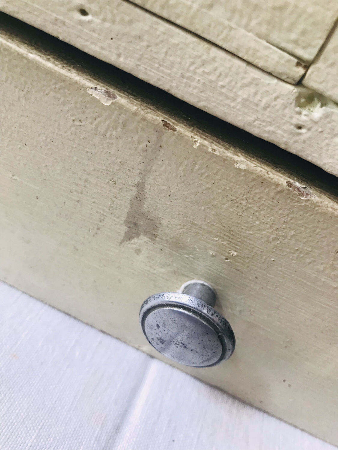 wall cabinet with drawers