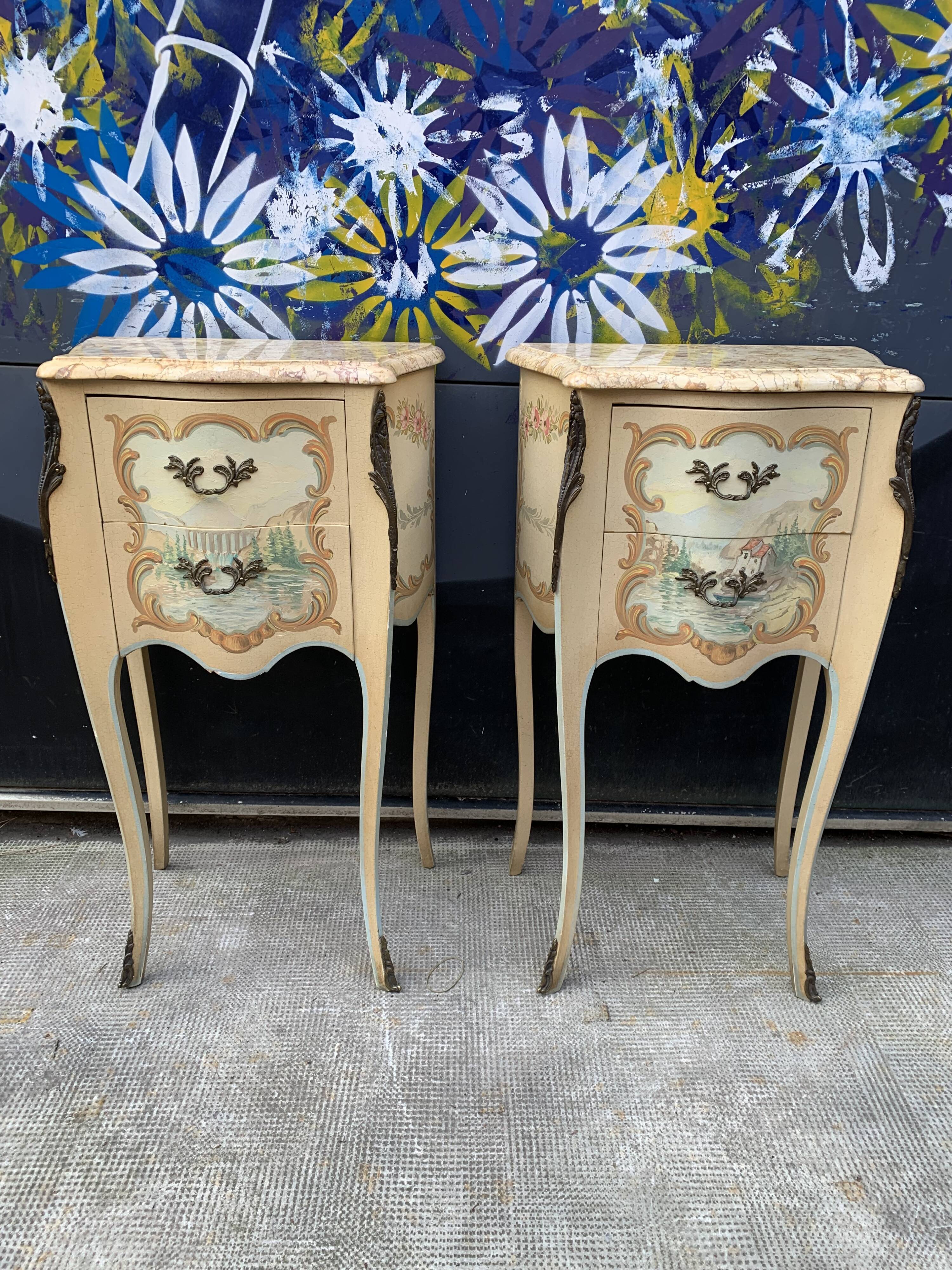 Paire de chevets style Louis XV bois peint
