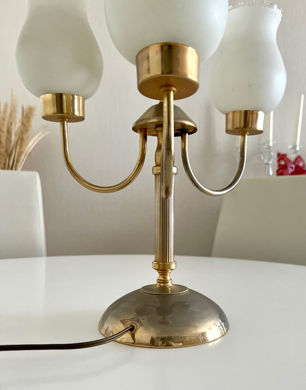 Vintage table lamp with 5 lights – frosted glass and gold metal