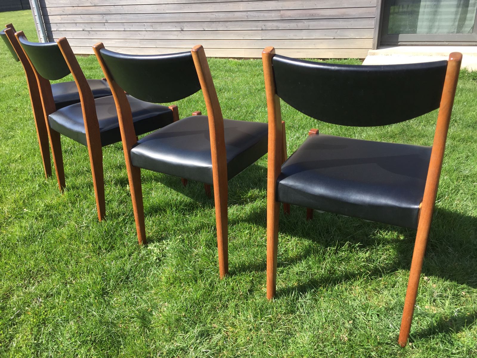 Set of 4 Scandinavian chairs from the 60s in black skai