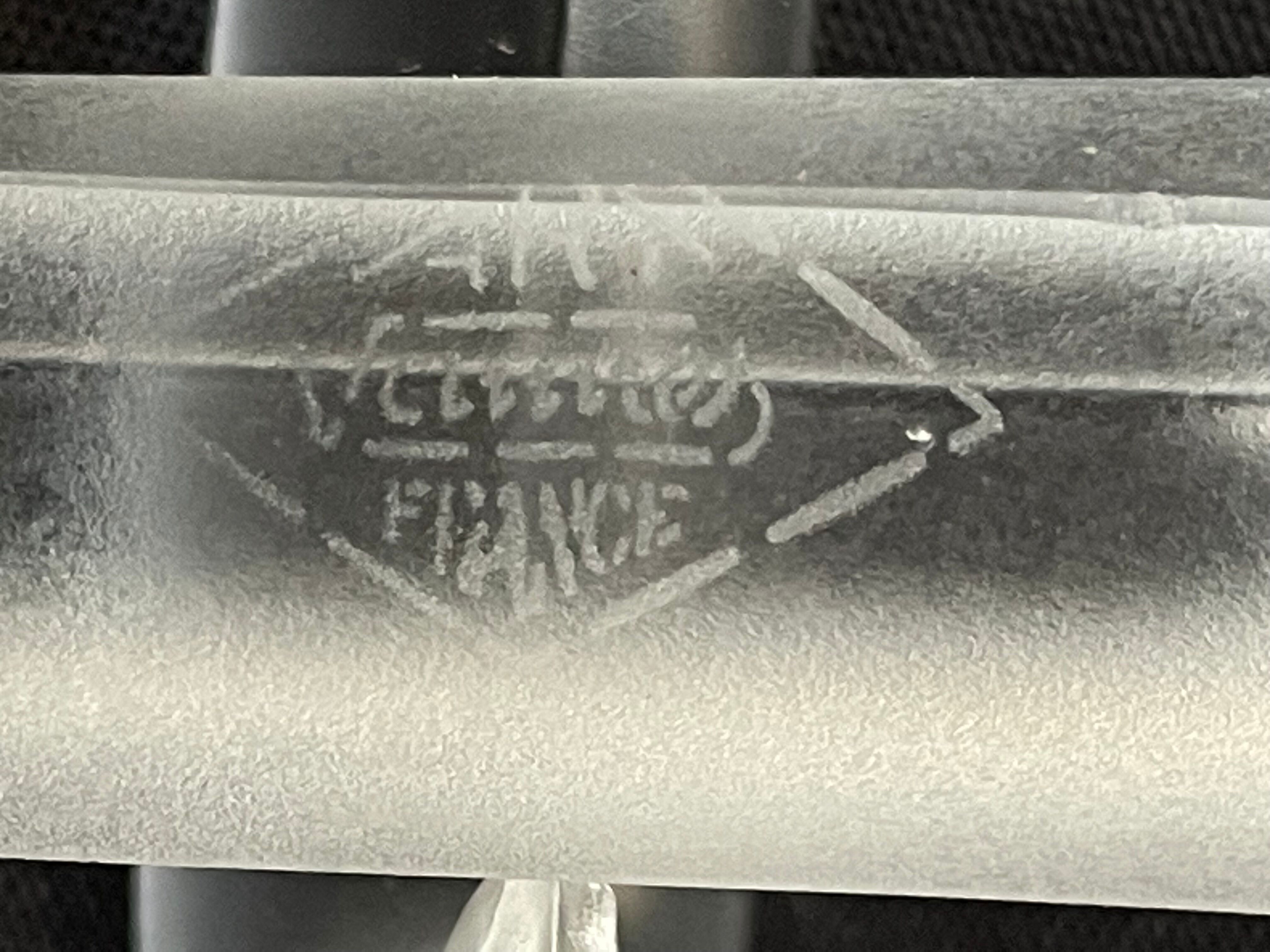 12 zoomorphic knife holders in satin crystal Vannes le Châtel XXth