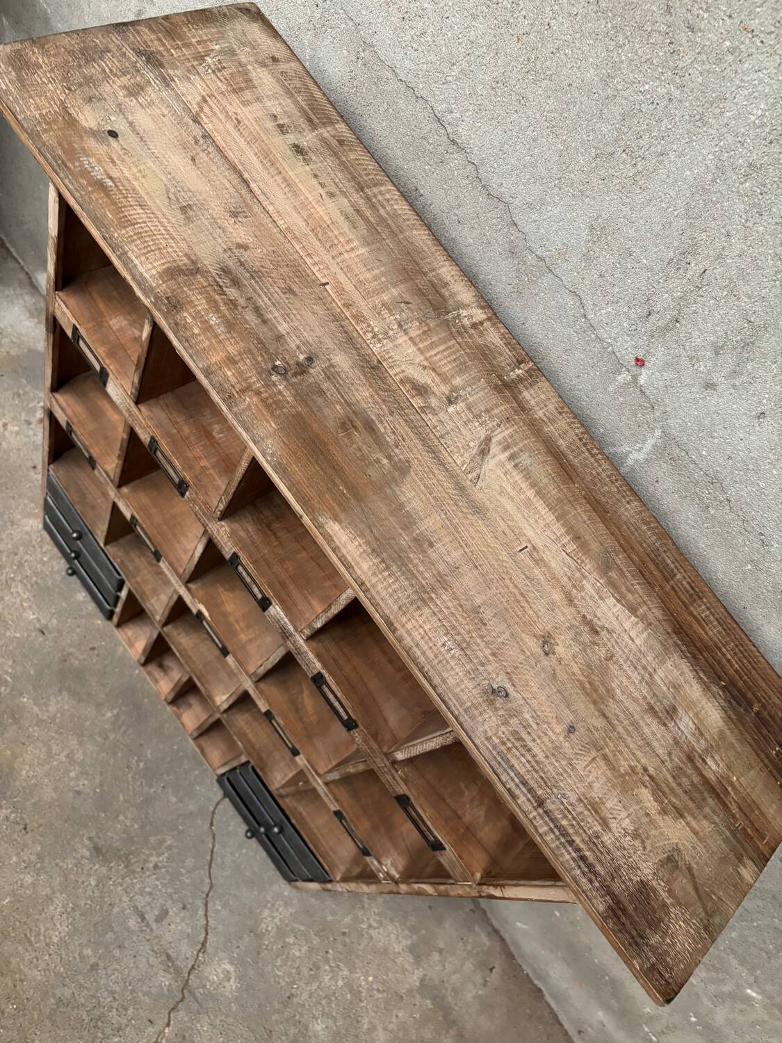 Contemporary trade furniture