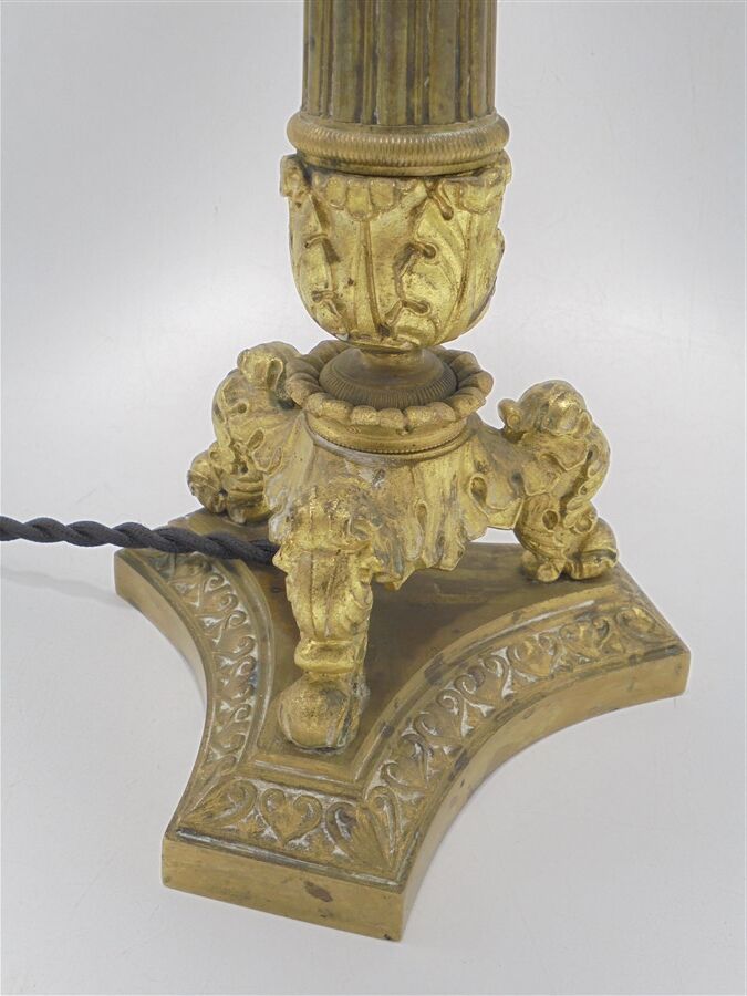 Empire style lamp