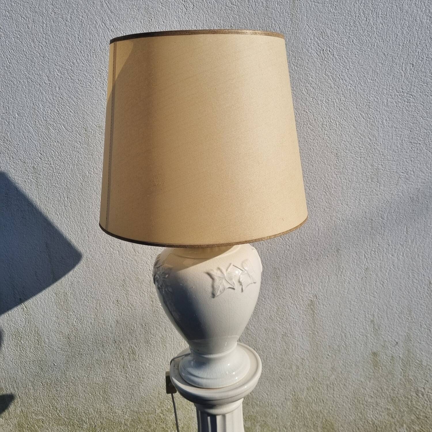 Porcelain lamp from 1970