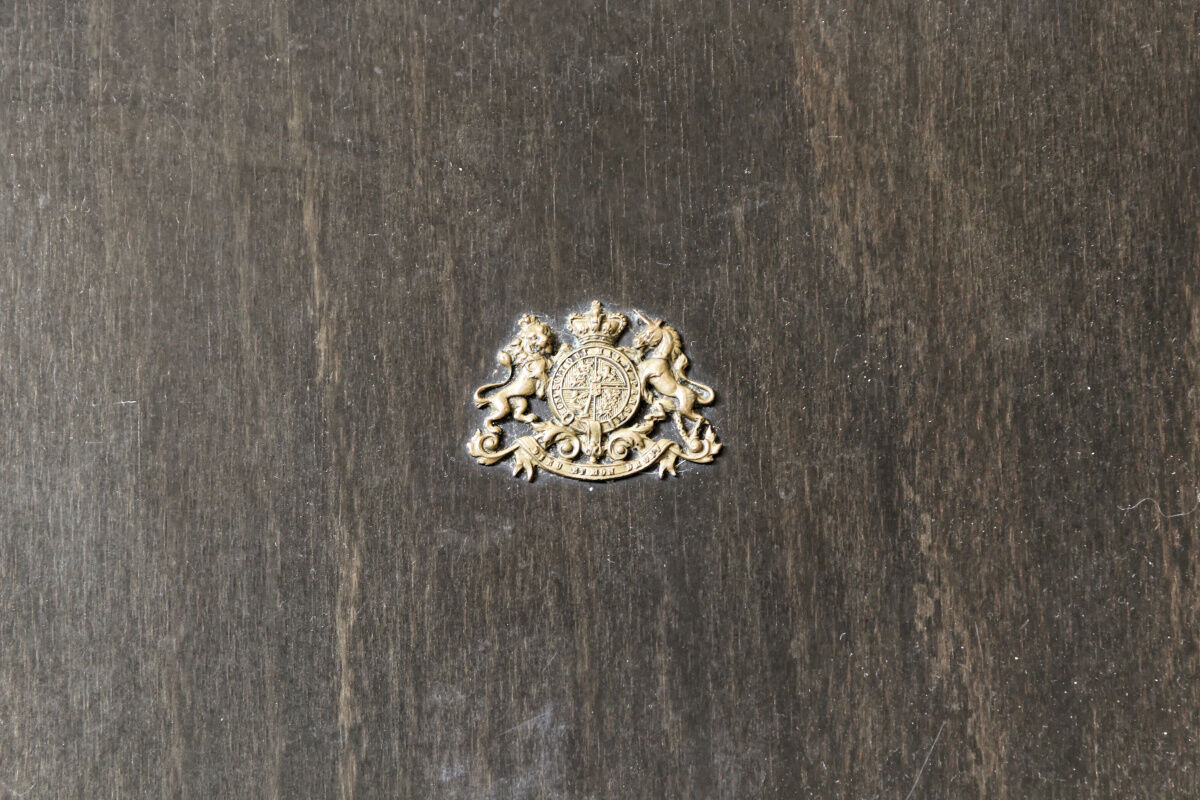 Service tray "Honi soit qui mal y pense"