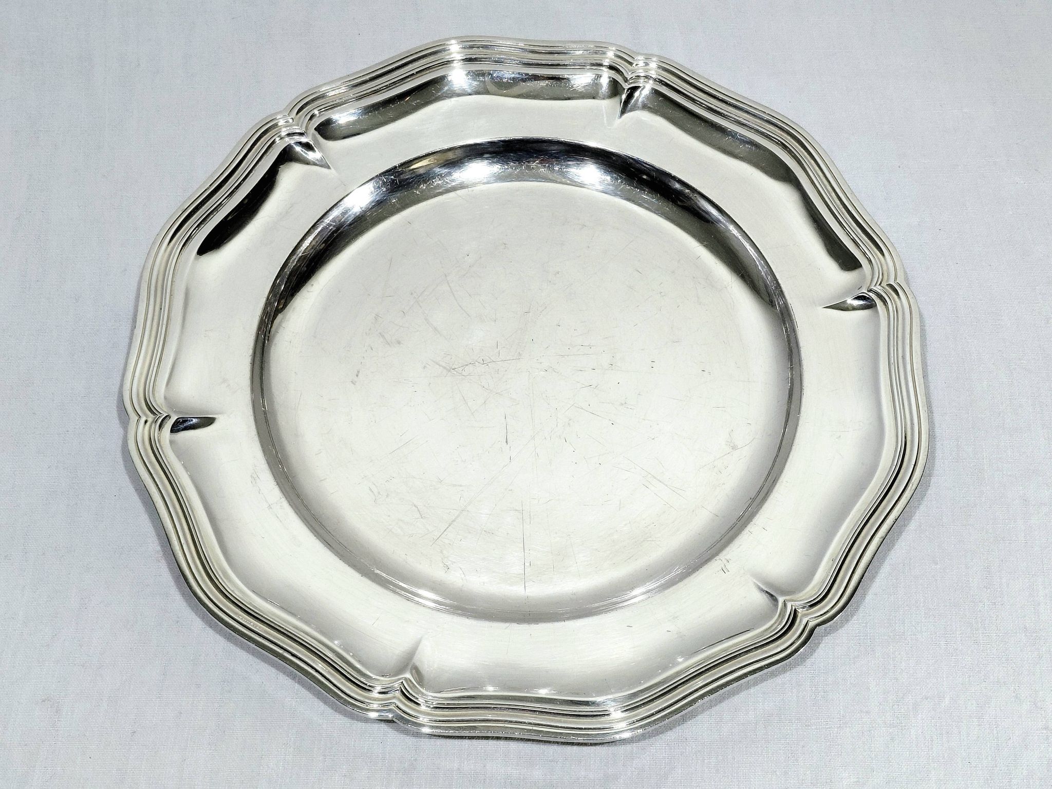 Christofle - Plat contours en métal argenté
