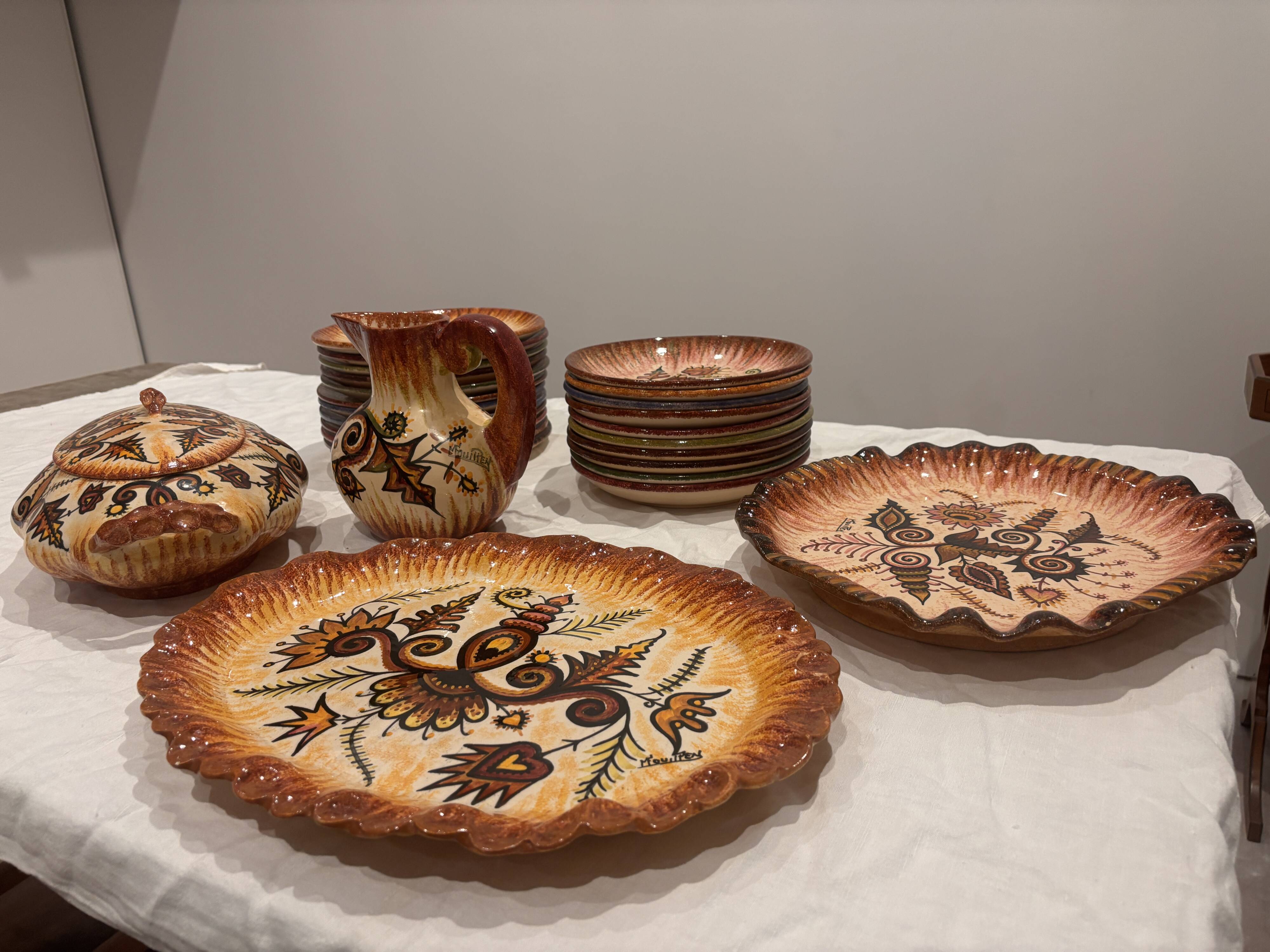 Paul Fouillen dinner service in Quimper, 26 pieces