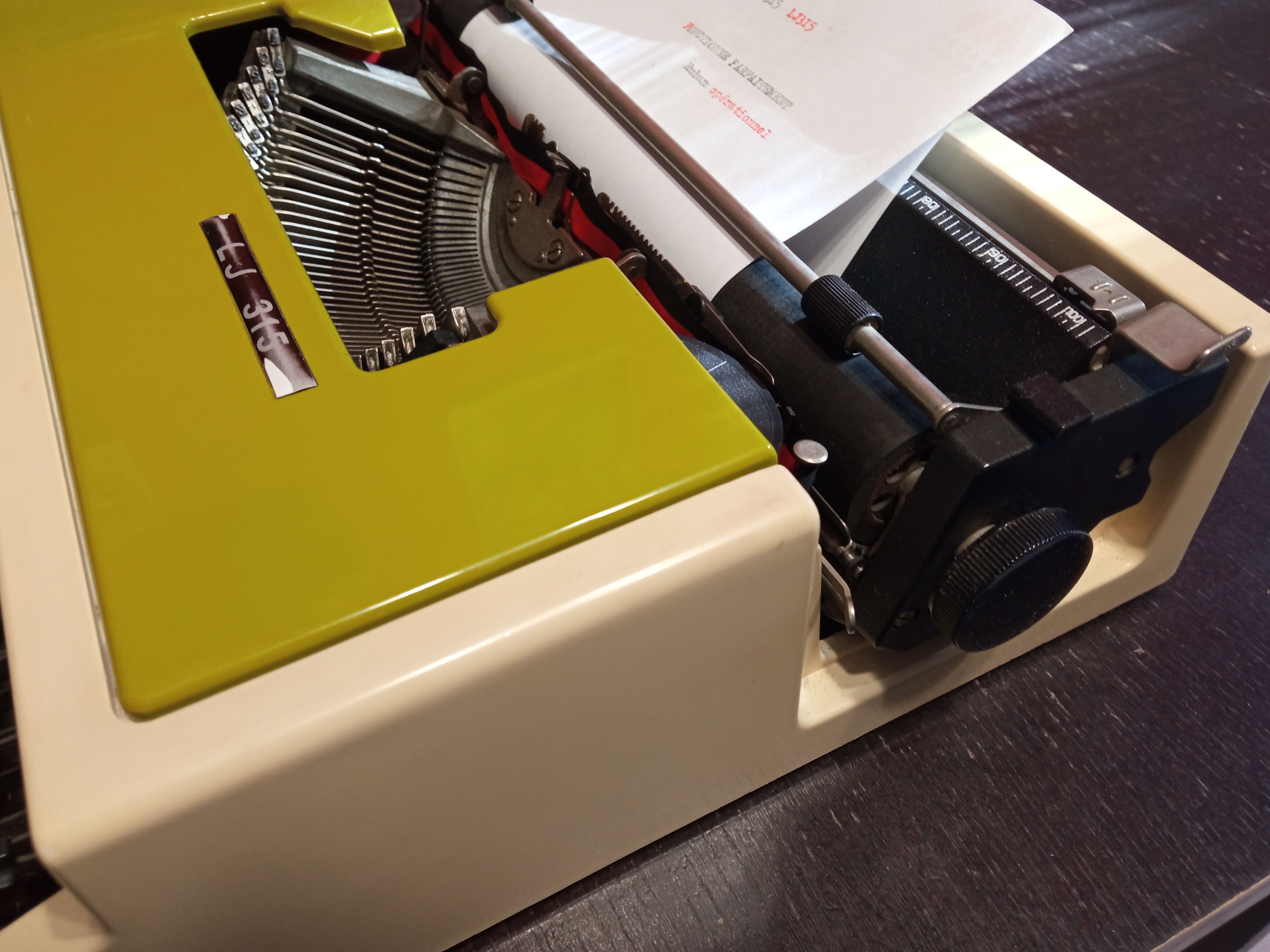 Typewriter LJ 315 Olive Green