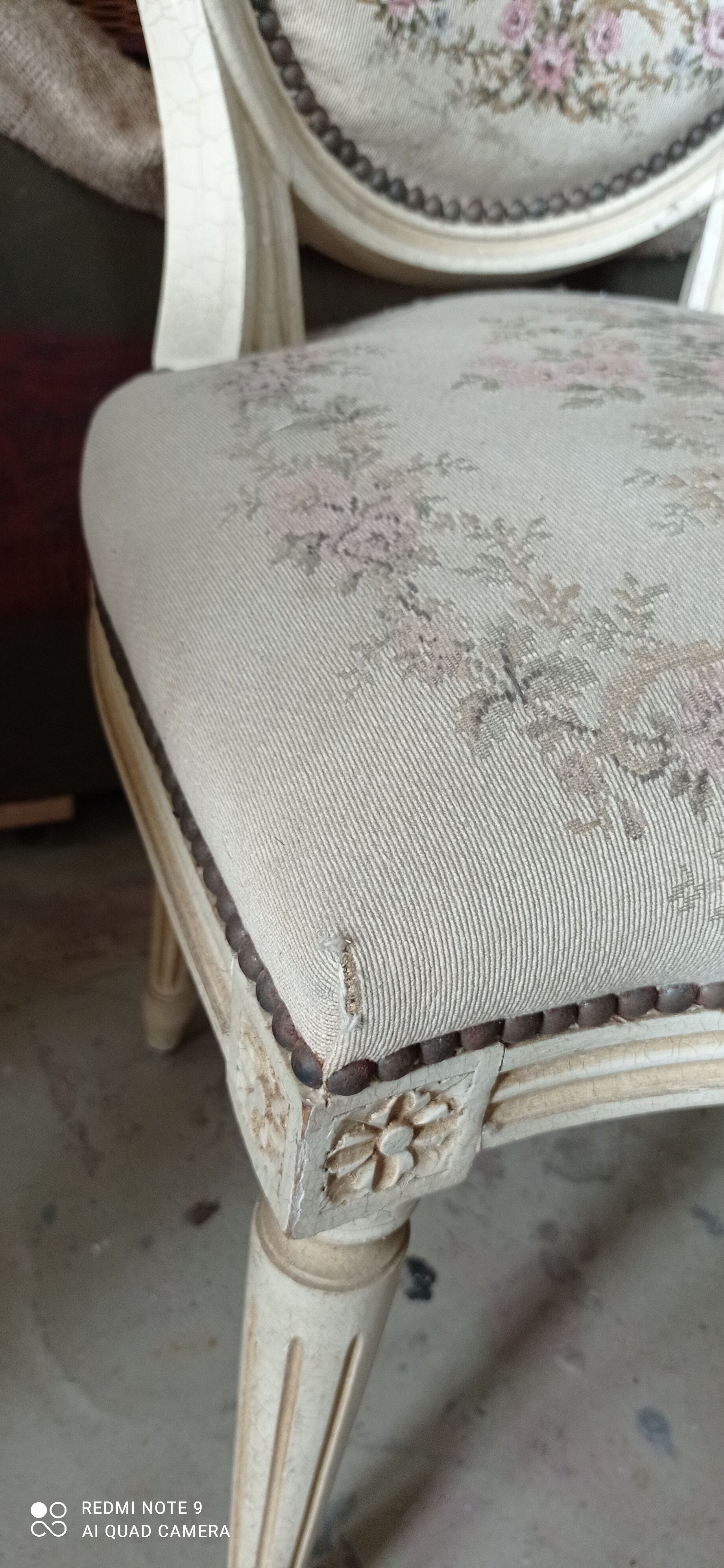 Chaise médaillon