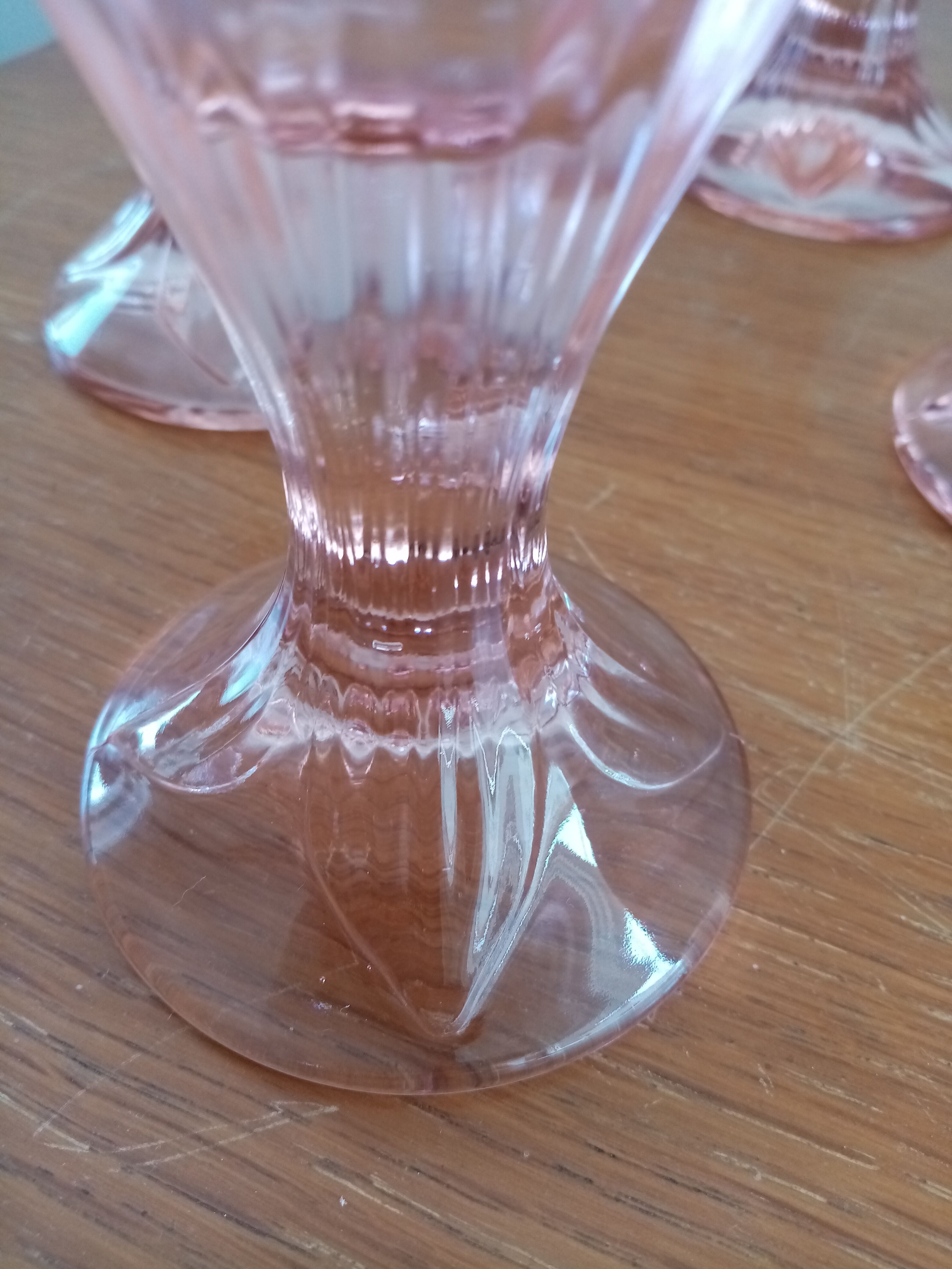 Rosé ice cream cups