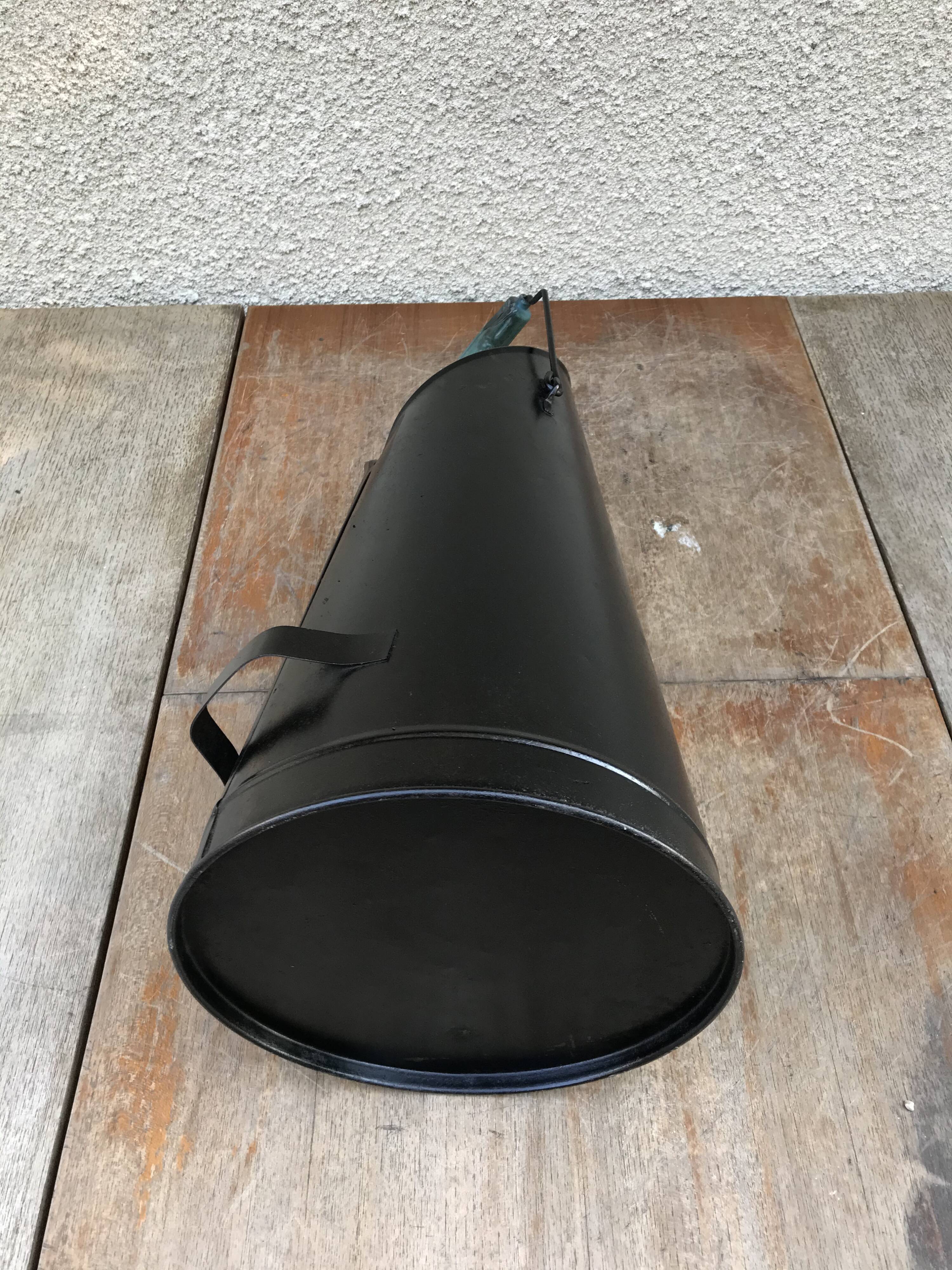 Former coal seau door umbrella black metal - anse vintage