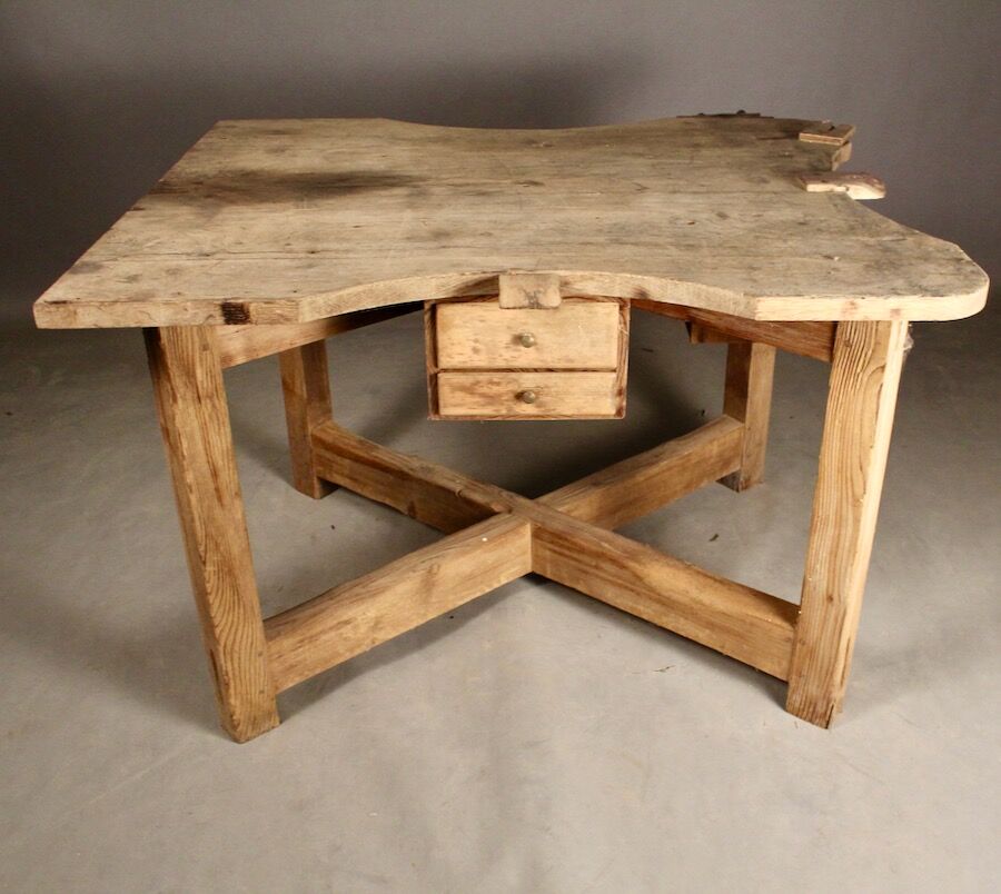 Workbench 3 places of jeweler or prosthetist 1900