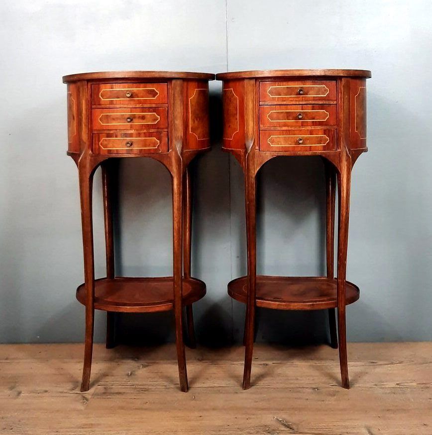 Pair of bedside Louis XV drums in precious wood marquetry of the twentieth century