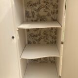 Asymmetrical cabinet