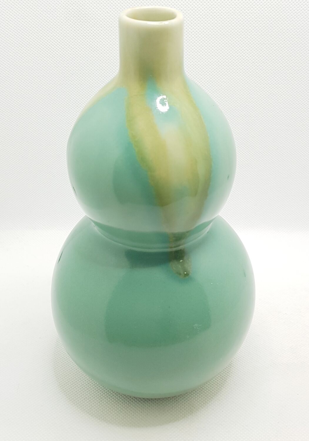 Flacon en céramique en forme de gourde