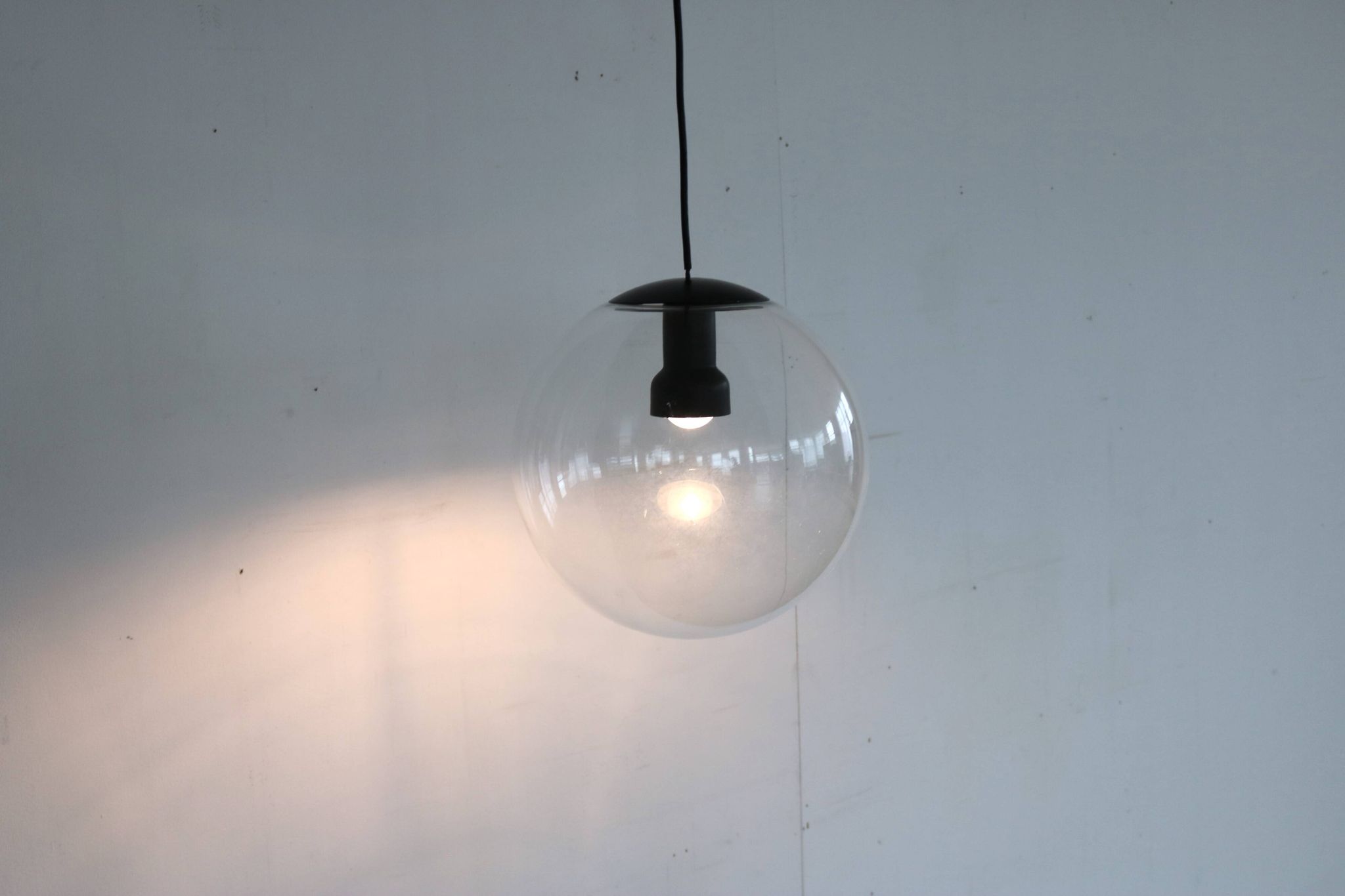 vintage hanging lamp | globe | Philips | 60's
