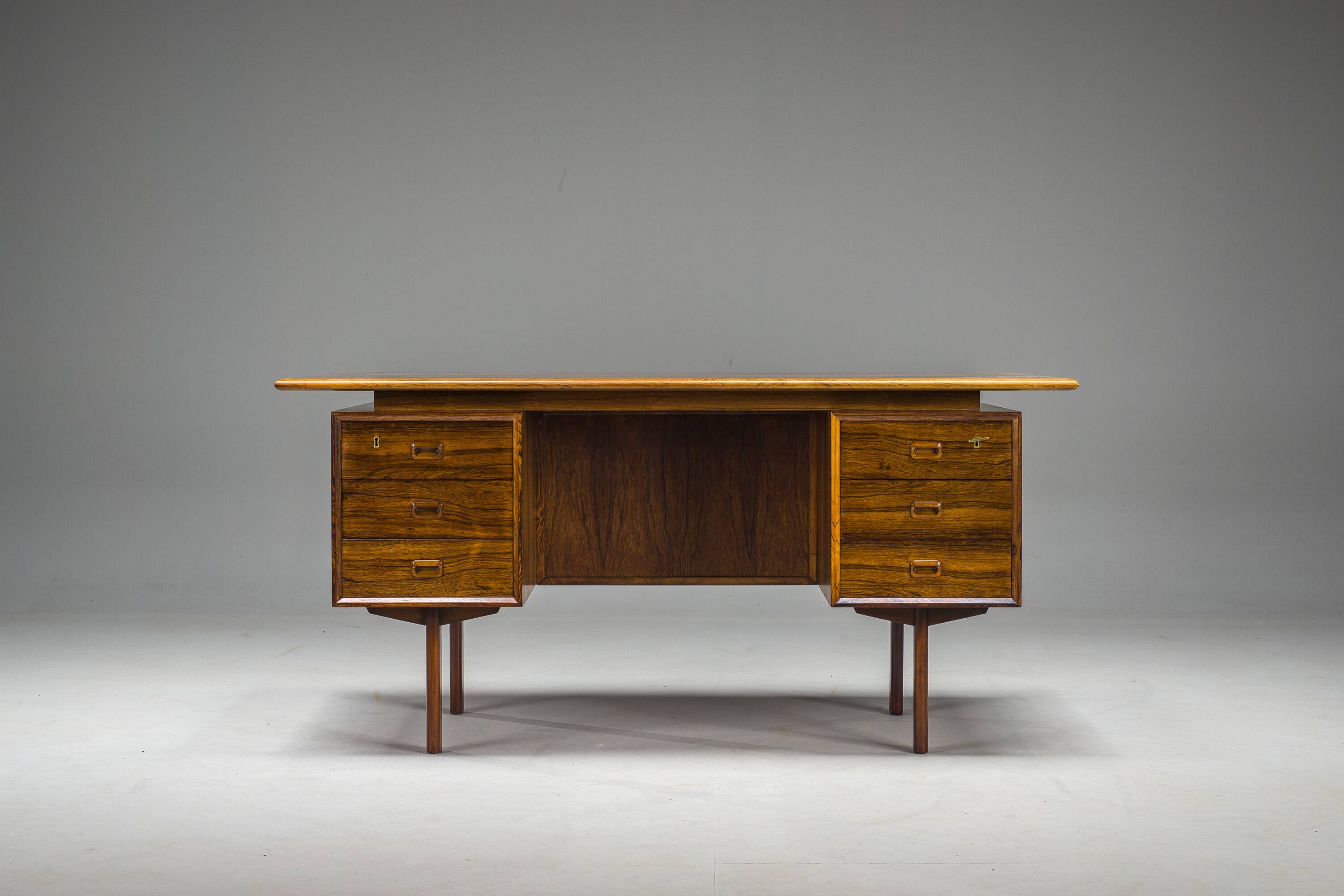Bureau en palissandre, 1960