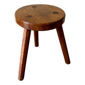 Tabouret tripode en bois foncé