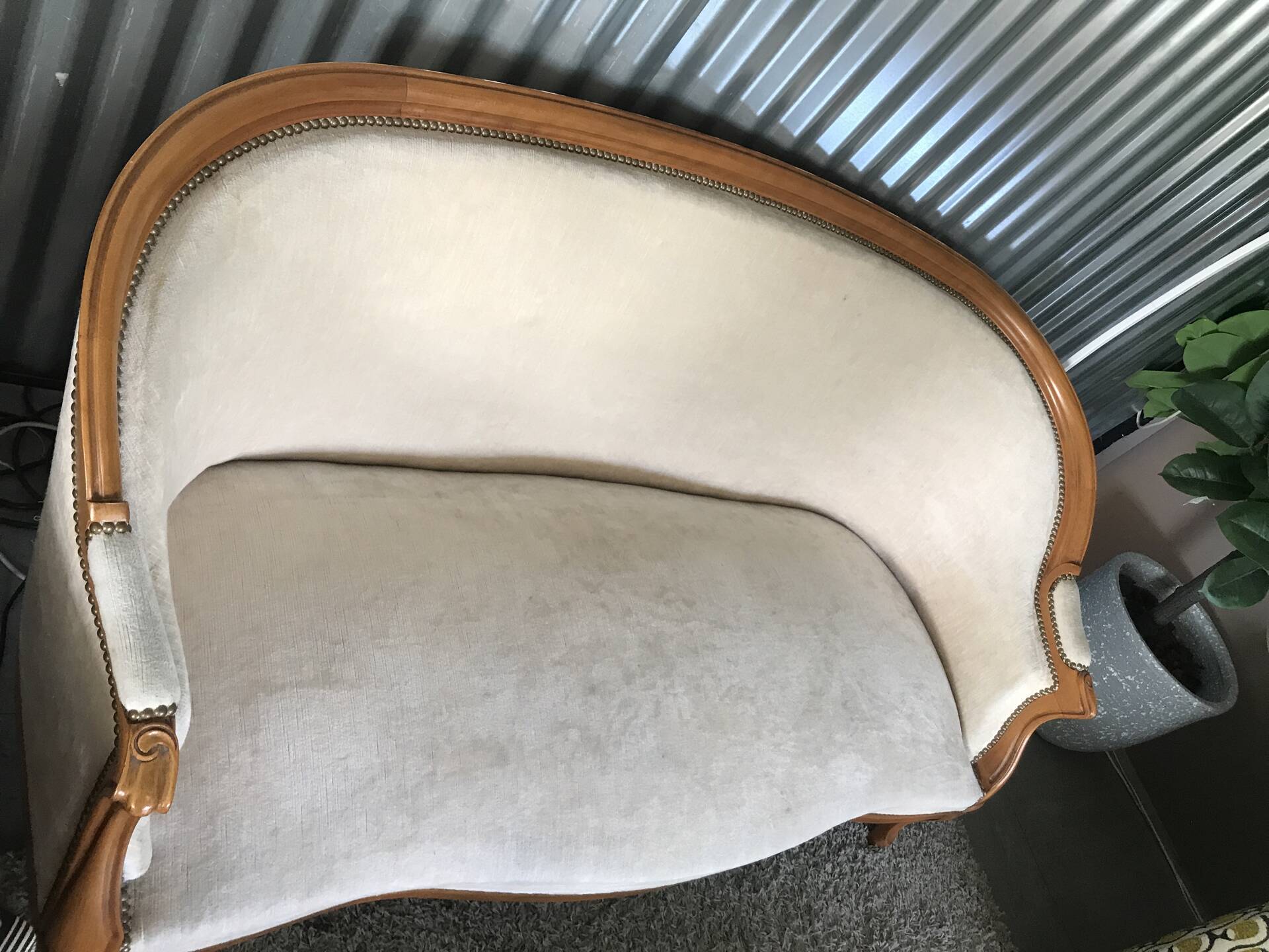Louis XV style three-seater basket sofa