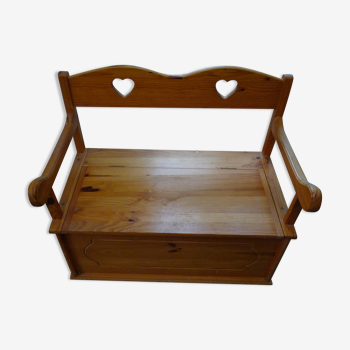 Pine chest bench