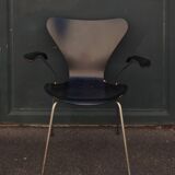 Pair of Jacobsen black Series 7 chairs with armrests