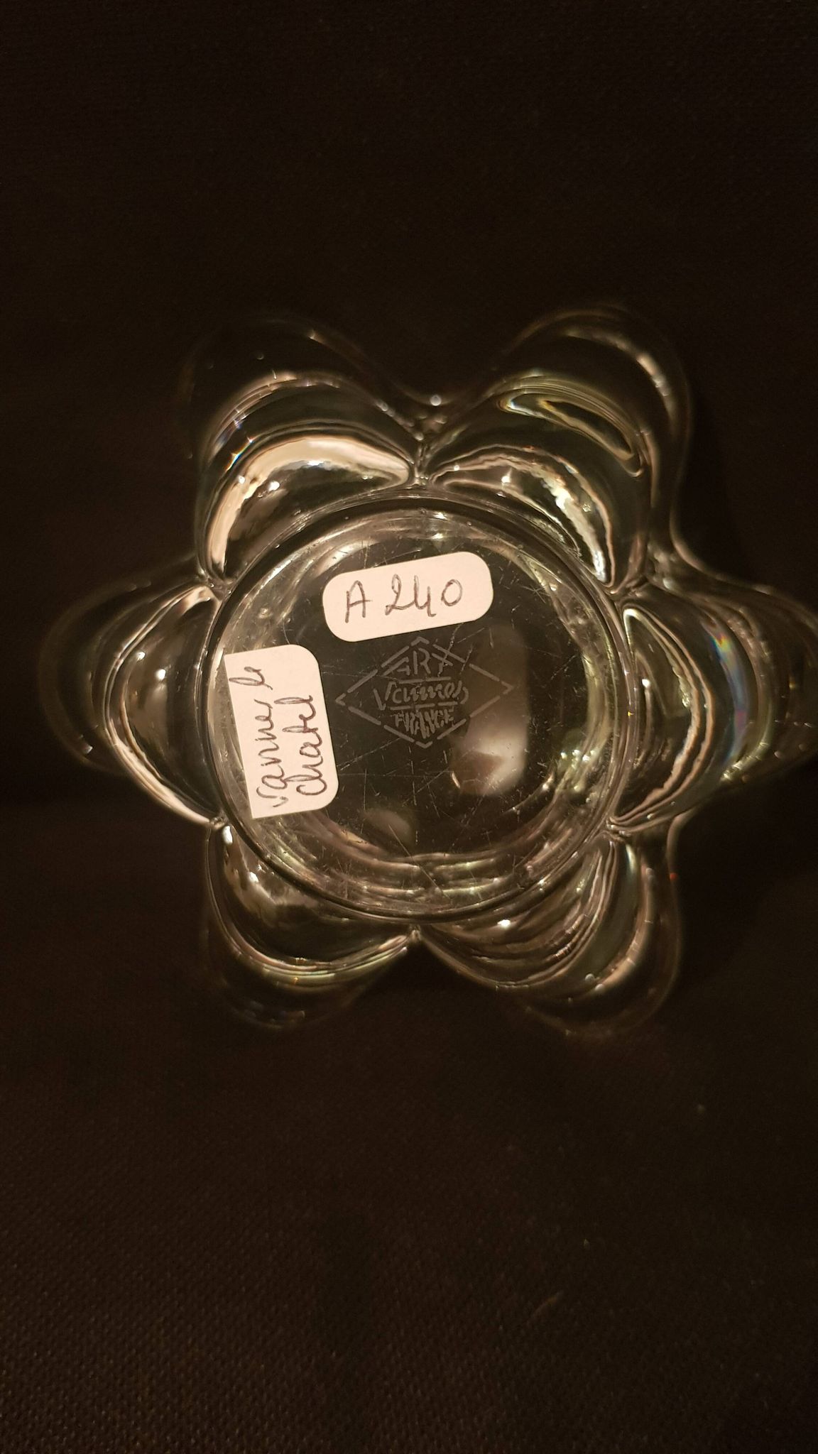 Cendrier vide-poche de forme corolle, cristal de Vannes Le Chatel (A 240)