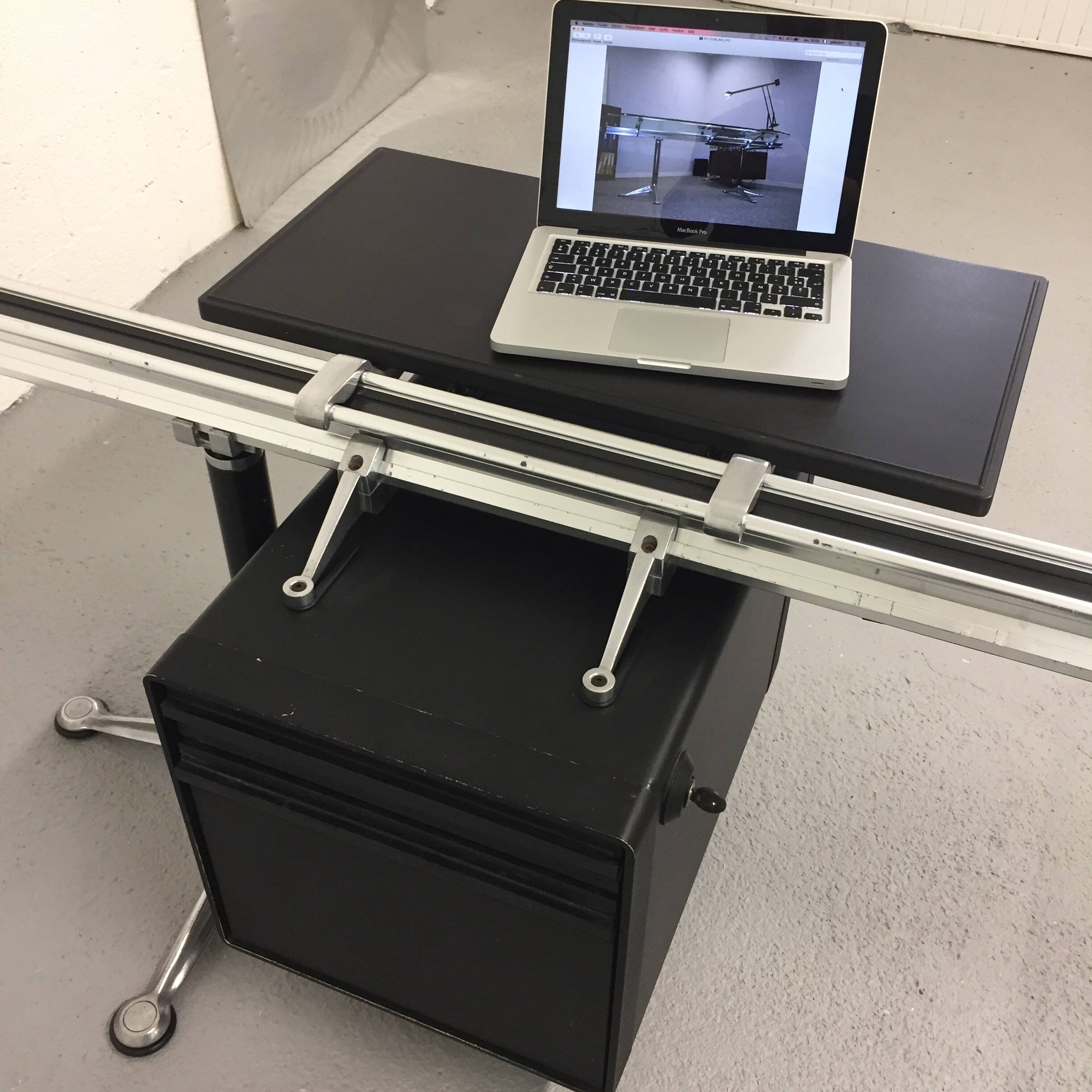 Office Bruce Burdick Hermann Miller