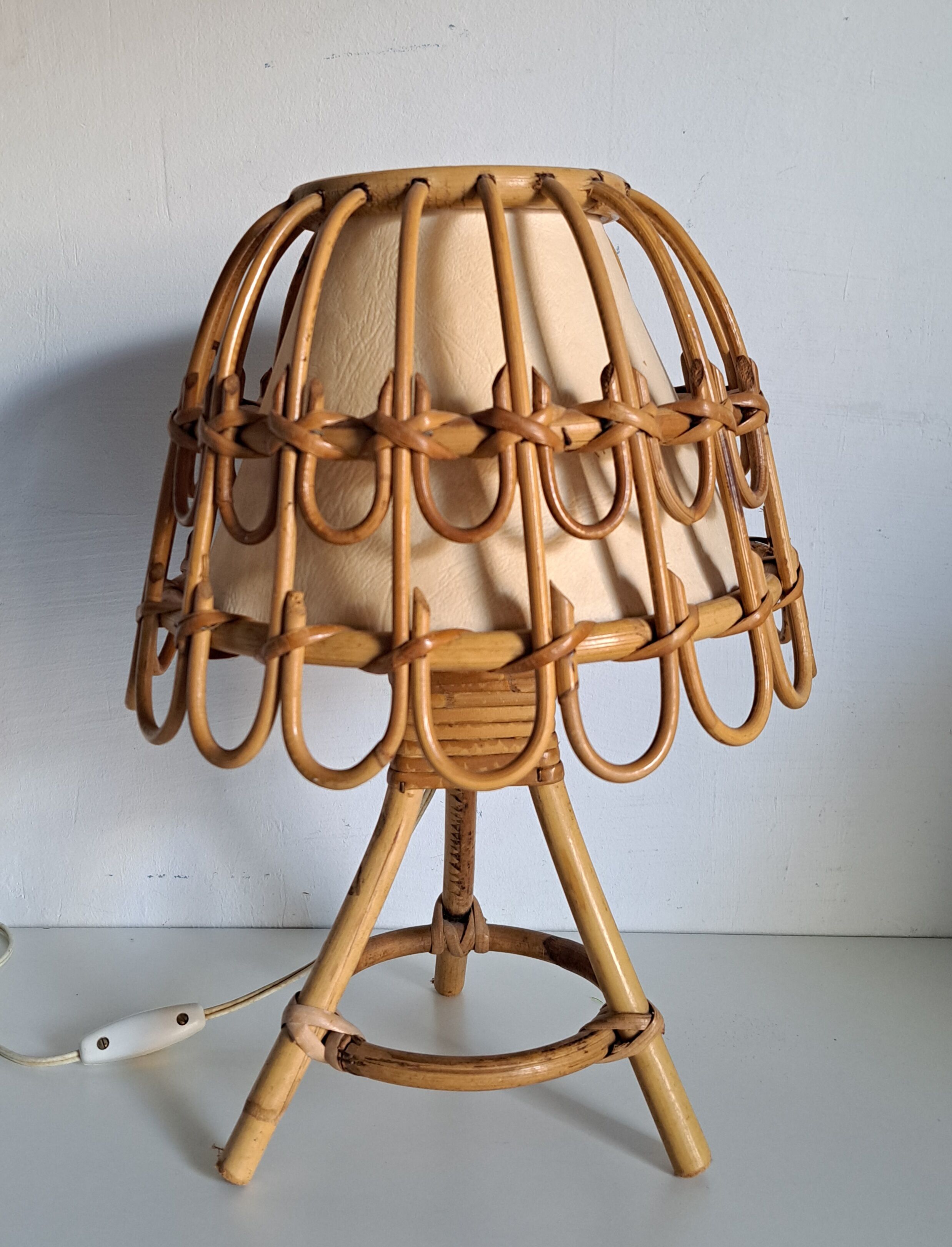 Vintage bamboo bedside lamp