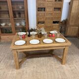 Table with integrated extensions