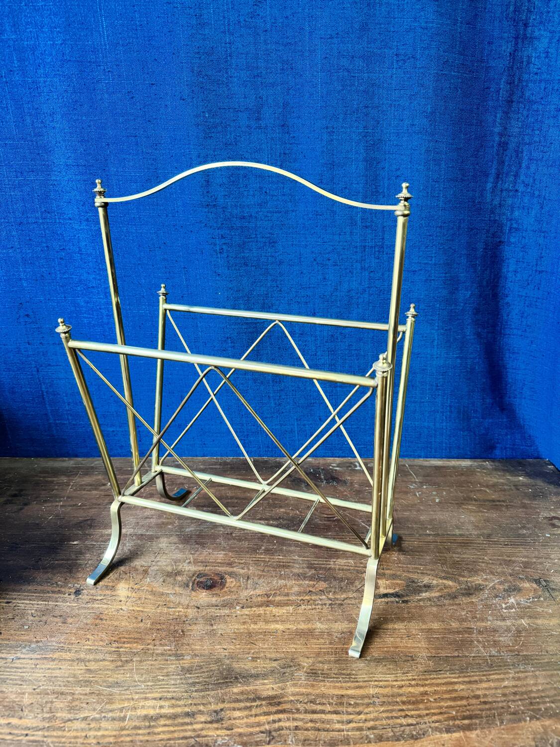 Neoclassical brass magazine rack. Maison Jansen. 1940s.