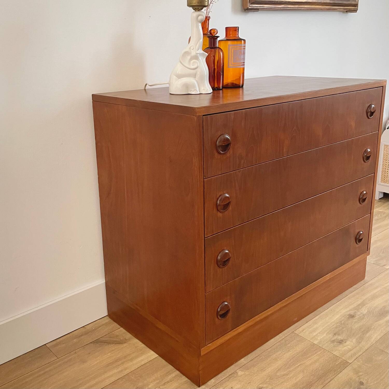 Scandinavian chest of drawers