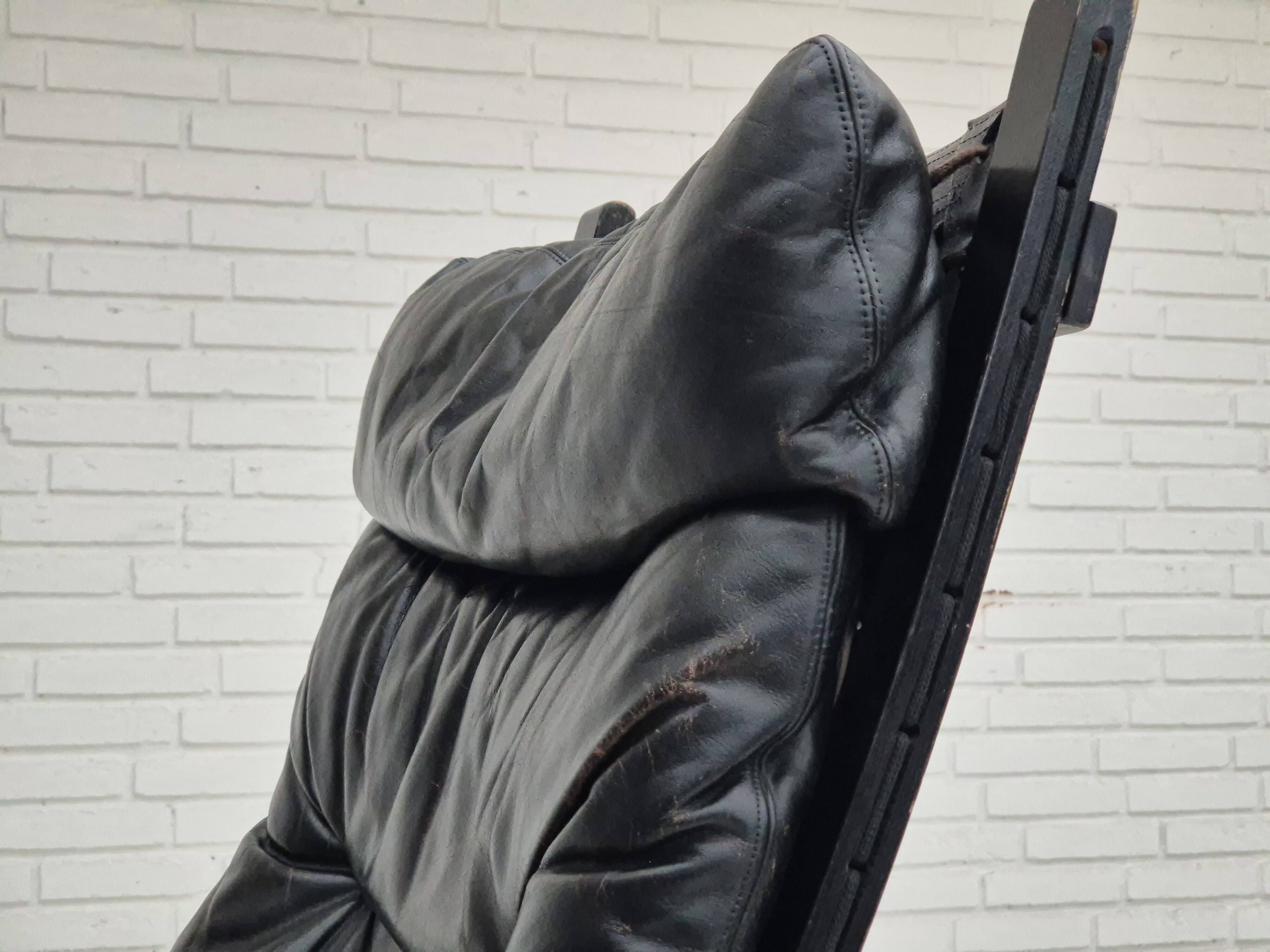 1970’s, Norwegian design, "Siesta" lounge chair by Ingmar Relling, black leather, bentwood.