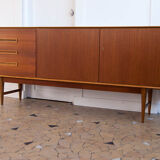 Great uncluttered Scandinavian thread