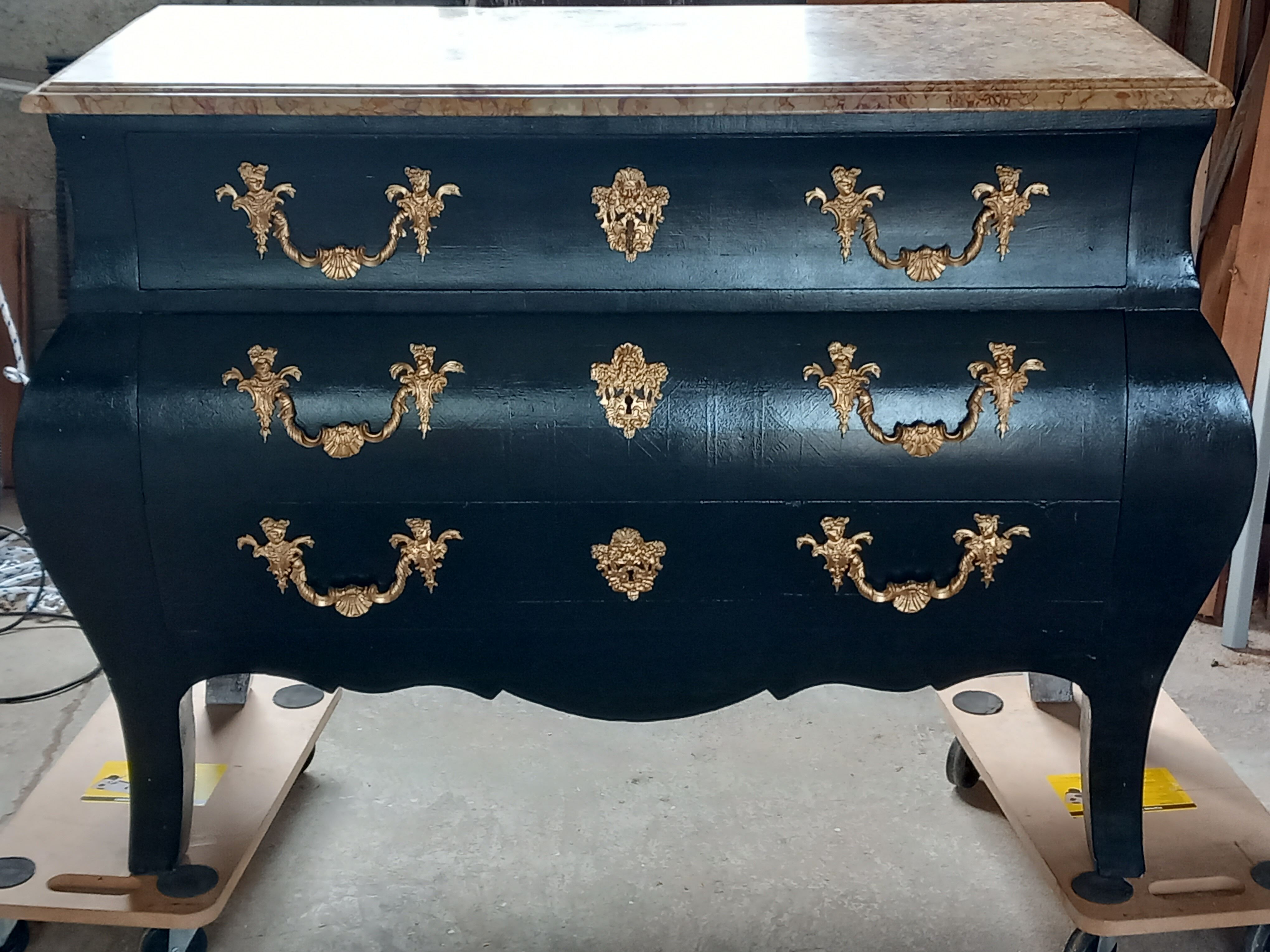 Chest of drawers Louis XV