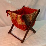 Vintage worker in wood and foldable fabric dimension: height -34,5cm- width -31cm- Pr-26,5cm-