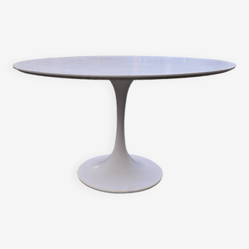 Table pied tulipe des années 70 , 120cms de diamètre