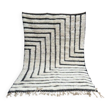 Handmade traditional Berber rug size 250/350 cm