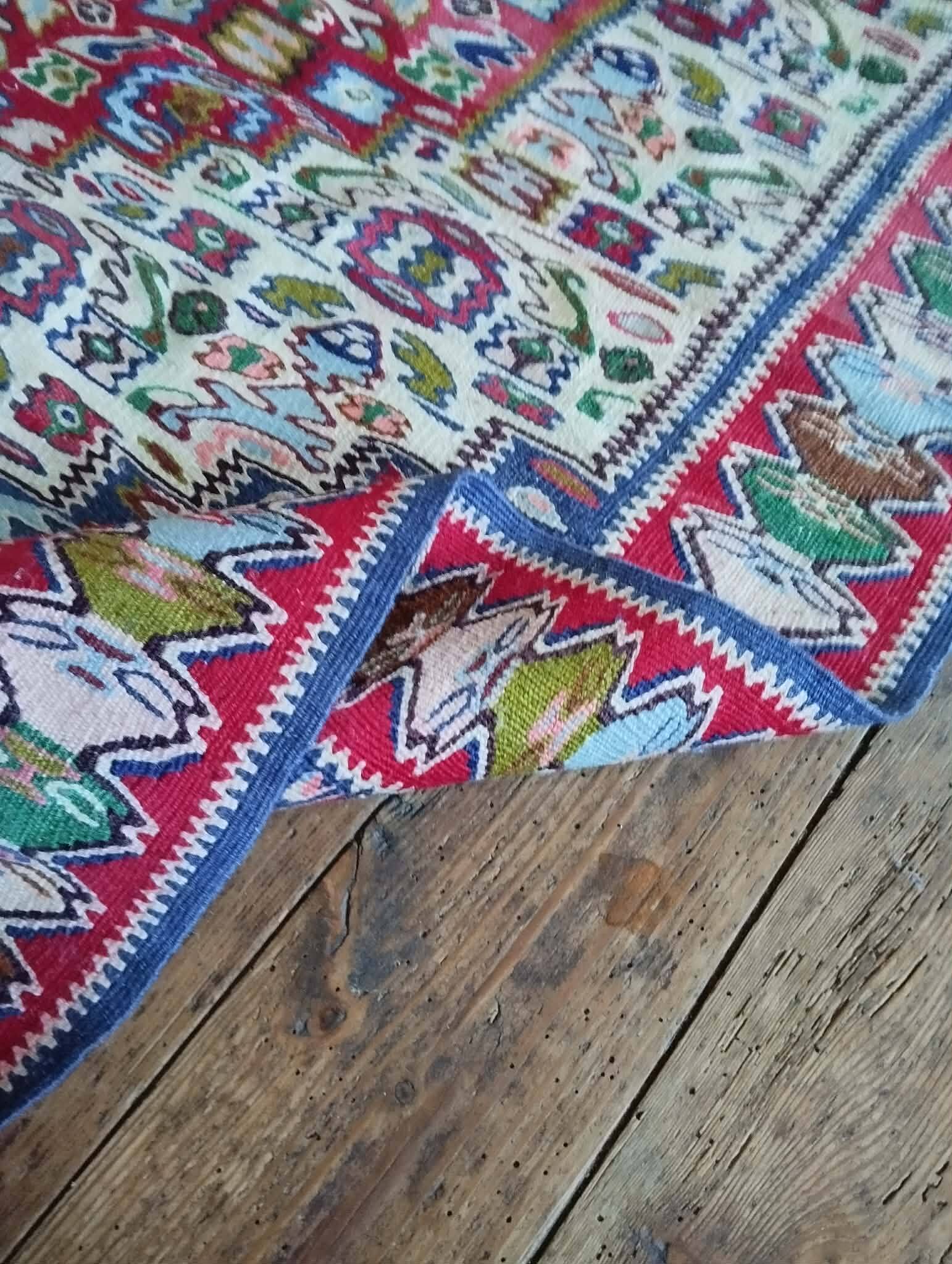 Handmade Persian Senneh carpet 167x131cm