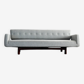 Rare sofa by Edward Wormley model "New York"